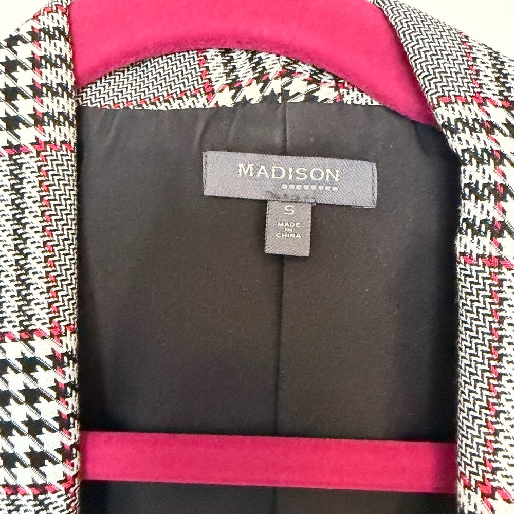 Madison Women's Plaid Blazer with Ruched Sleeves - Picture 2 of 5